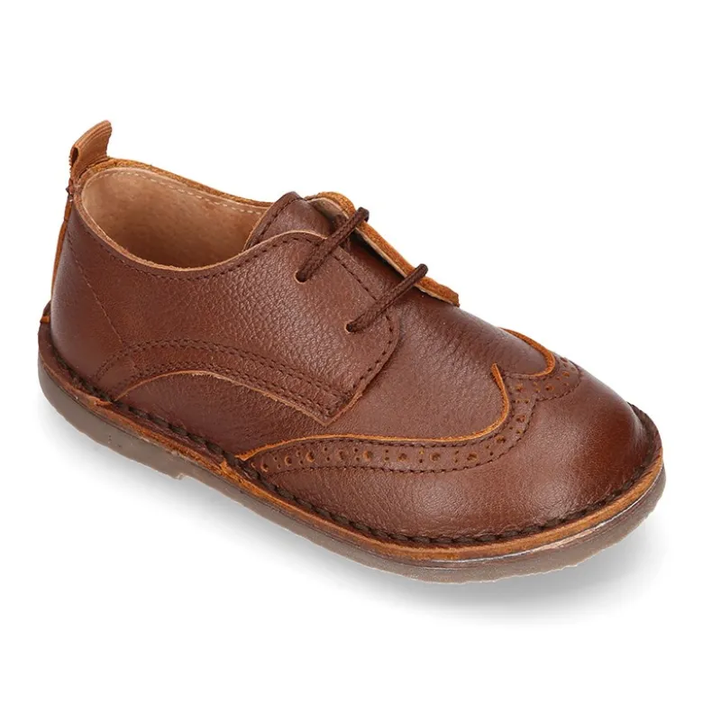 Zapatito Niño tipo blucher con picados y pala vega en piel.