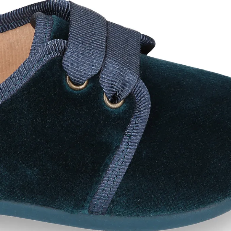 Zapatito niño tipo Blucher en terciopelo de MODA.
