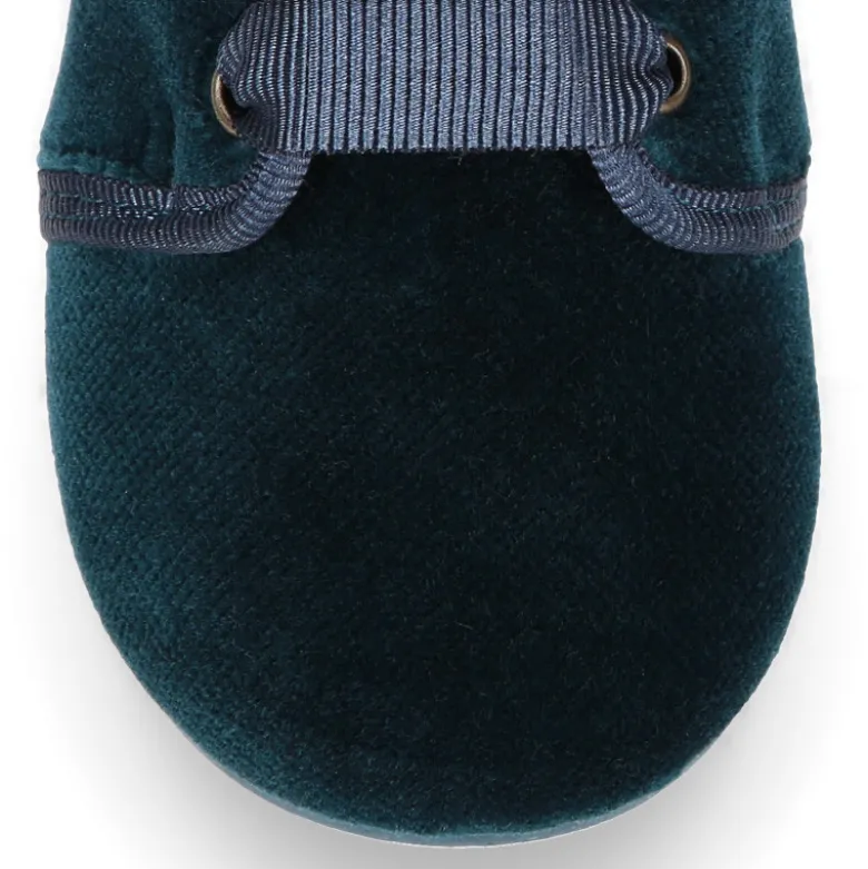 Zapatito niño tipo Blucher en terciopelo de MODA.