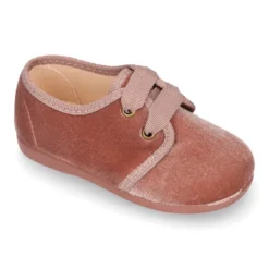 Zapatito niño tipo Blucher en terciopelo de MODA.