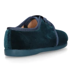Zapatito niño tipo Blucher en terciopelo de MODA.