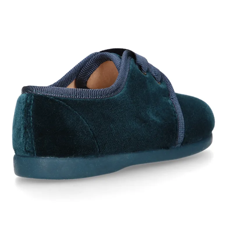 Zapatito niño tipo Blucher en terciopelo de MODA.