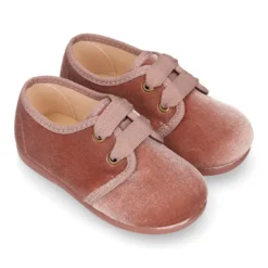 Zapatito niño tipo Blucher en terciopelo de MODA.