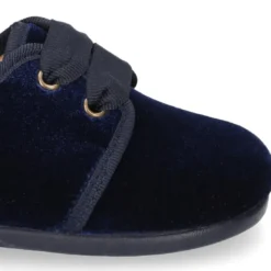 Zapatito niño tipo Blucher en terciopelo.