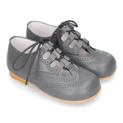 Zapatito niño tipo INGLÉS estilizado sin lengüeta en piel.