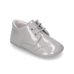 Zapatito tipo Blucher bebé niño en piel charol.