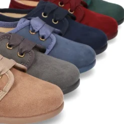 Zapatito tipo Blucher con lazos en Serratex para peques.