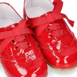 Zapatito tipo Blucher en piel charol ROJO.