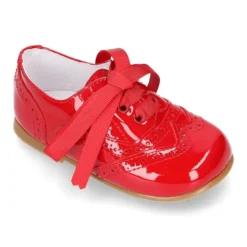 Zapatito tipo Blucher en piel charol ROJO.