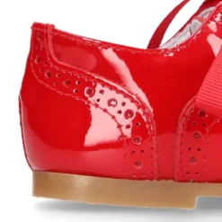 Zapatito tipo Blucher en piel charol ROJO.