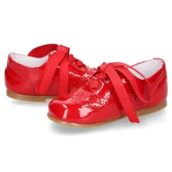 Zapatito tipo Blucher en piel charol ROJO.