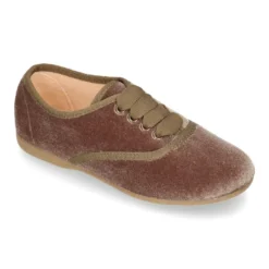 Zapatito tipo Blucher en terciopelo con lazos para mayores.