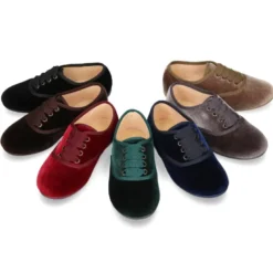 Zapatito tipo Blucher en terciopelo con lazos para mayores.