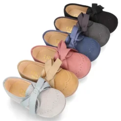 Zapatito tipo Blucher niños con lazos y picados en Serratex.