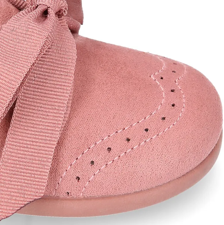 Zapatito tipo Blucher niños con lazos y picados en Serratex.