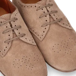 Zapatito tipo Blucher Niños en piel serraje con PICADOS.
