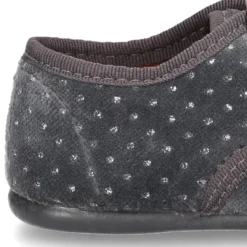 Zapatito tipo Blucher niños en terciopelo con cristalitos para peques.
