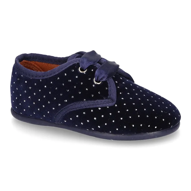 Zapatito tipo Blucher niños en terciopelo con cristalitos para peques.