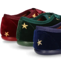 Zapatito tipo Blucher niños en terciopelo con ESTRELLAS bordadas.