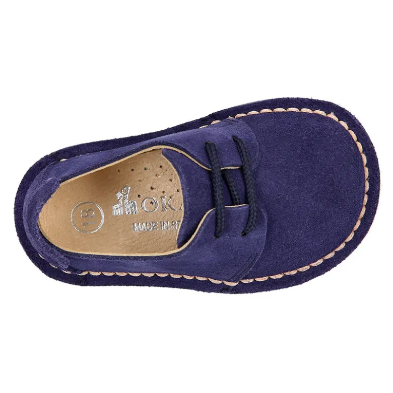 Zapatito tipo blucher primavera con cordones en serraje.