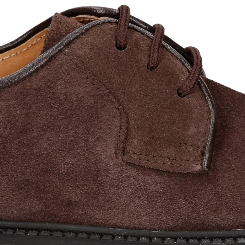 Zapato colegial Niño tipo Blucher con cordones en piel lisa Serraje.