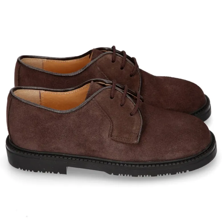 Zapato colegial Niño tipo Blucher con cordones en piel lisa Serraje.