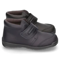 Zapato colegial niño tipo Botita sin cordones en piel lavable.