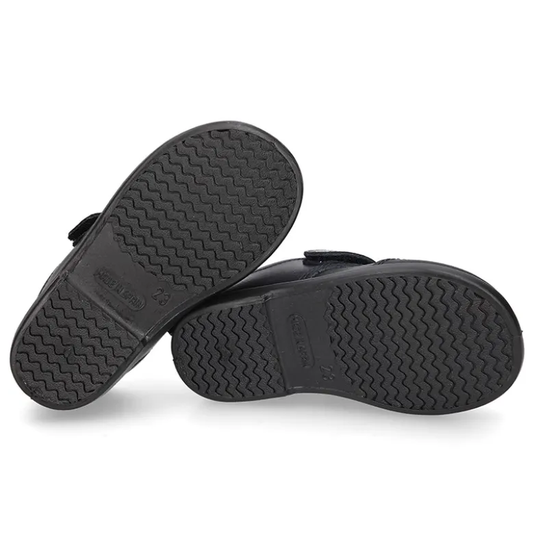 Zapato colegial tipo Blucher sin cordones y con puntera en piel lavable para peques.