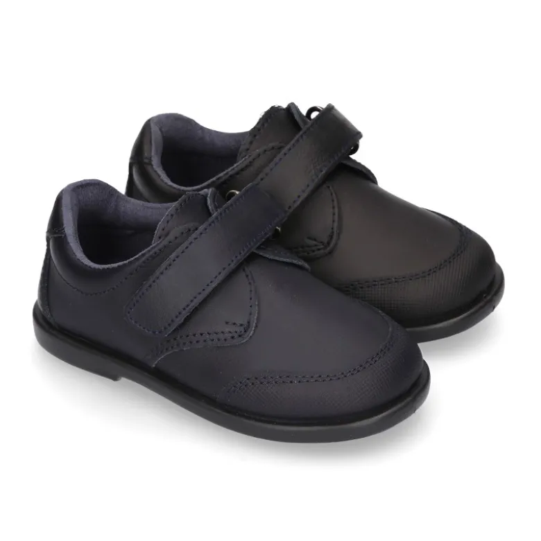 Zapato colegial tipo Blucher sin cordones y con puntera en piel lavable para peques.