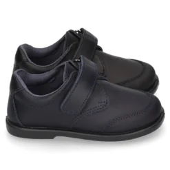 Zapato colegial tipo Blucher sin cordones y con puntera en piel lavable para peques.