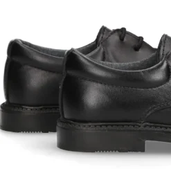 Zapato colegial tipo Blucher con cordones en piel lisa Boxcalf.