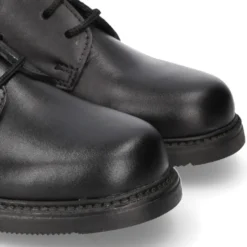 Zapato colegial tipo Blucher con cordones en piel lisa Boxcalf.