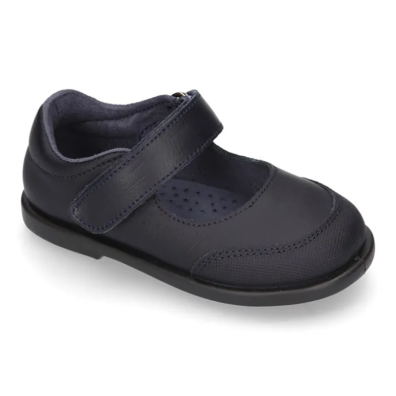 Zapato colegial tipo Mercedita con cierre adherente y puntera en piel lavable para peques.