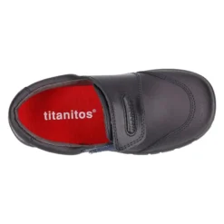 Zapato colegio sin cordones y con puntera en piel lavable.