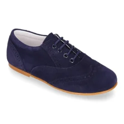 Zapato de vestir tipo blucher con picados en PIEL serraje.