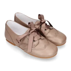 Zapato Niña tipo Blucher estilizado en piel LAMINADA COBRE.