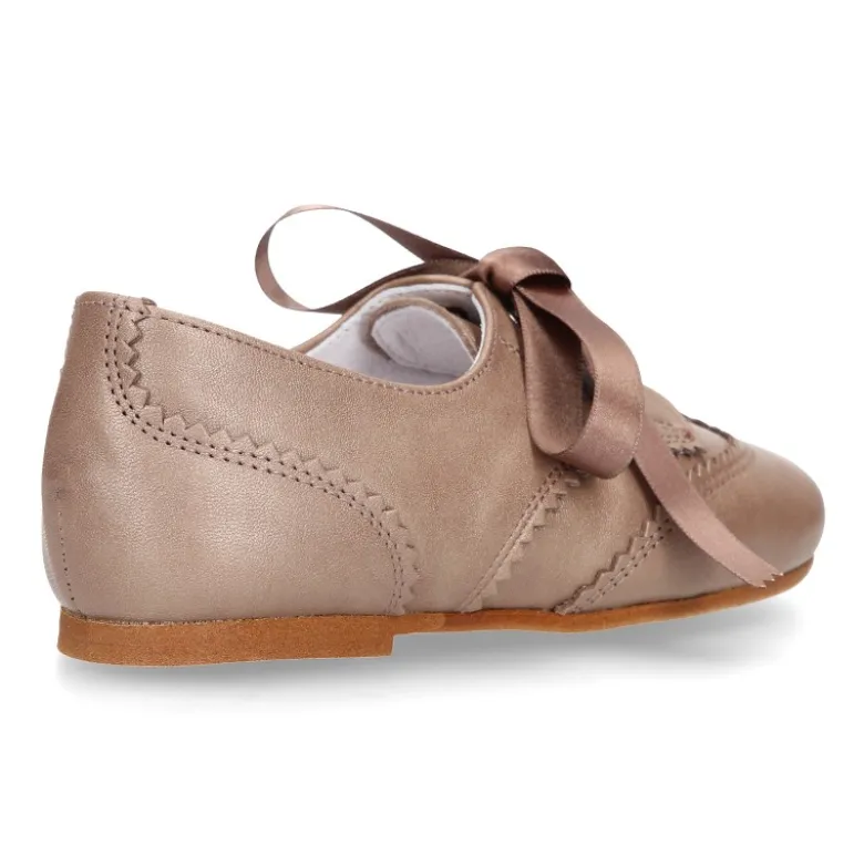 Zapato Niña tipo Blucher estilizado en piel LAMINADA COBRE.