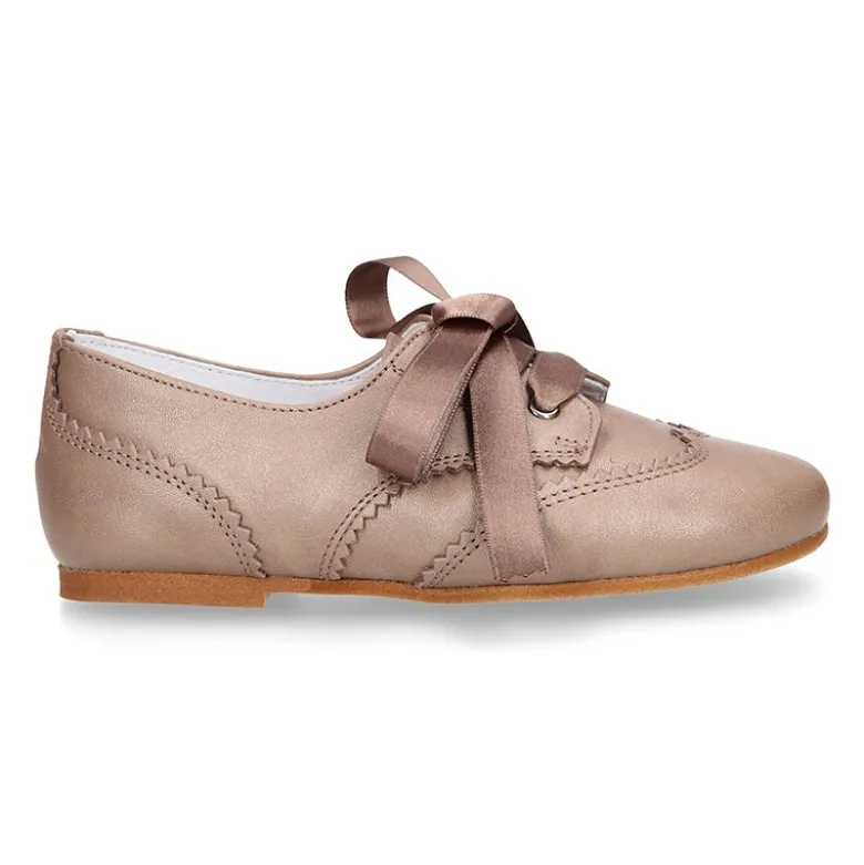 Zapato Niña tipo Blucher estilizado en piel LAMINADA COBRE.