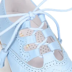 Zapato niño INGLES con cordones y borlas en piel napa AZUL.
