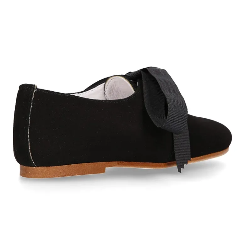 Zapato Niños tipo Blucher estilizado en piel ANTE NEGRO.