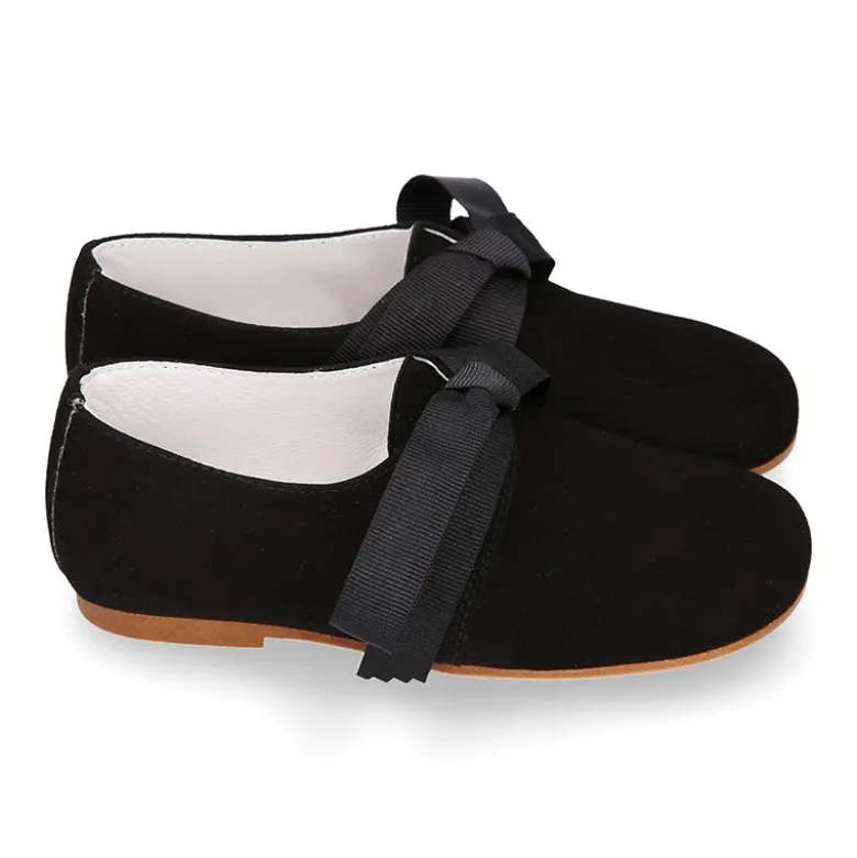 Zapato Niños tipo Blucher estilizado en piel ANTE NEGRO.