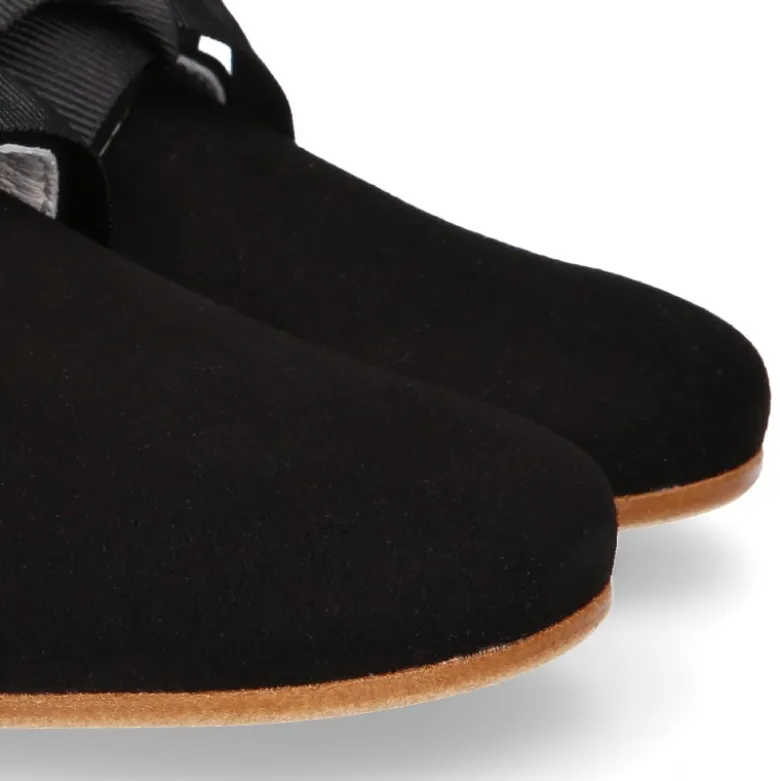 Zapato Niños tipo Blucher estilizado en piel ANTE NEGRO.