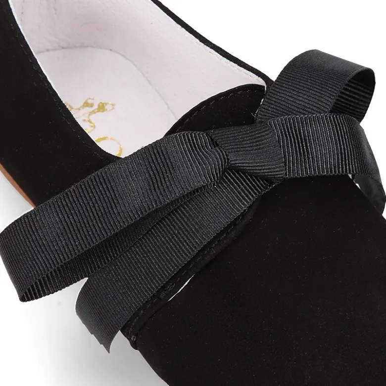 Zapato Niños tipo Blucher estilizado en piel ANTE NEGRO.