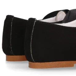 Zapato Niños tipo Blucher estilizado en piel ANTE NEGRO.