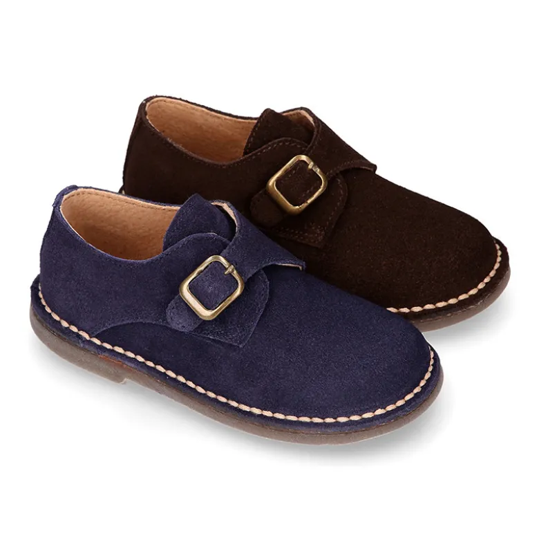 Zapato Niño tipo Blucher con hebilla en piel Serraje.