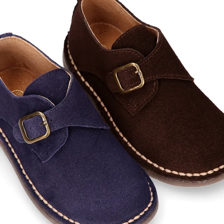 Zapato Niño tipo Blucher con hebilla en piel Serraje.