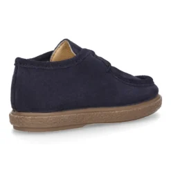 Zapato niño tipo wallabee con cordones en piel serraje
