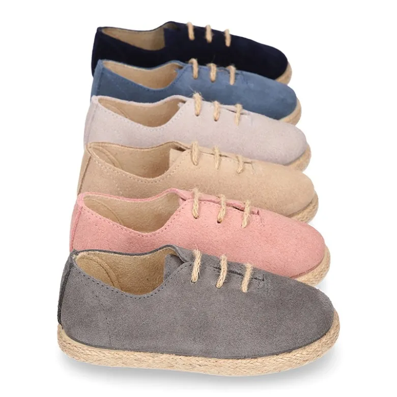 Zapato o Alpargata niños tipo Blucher con cordones en serraje.