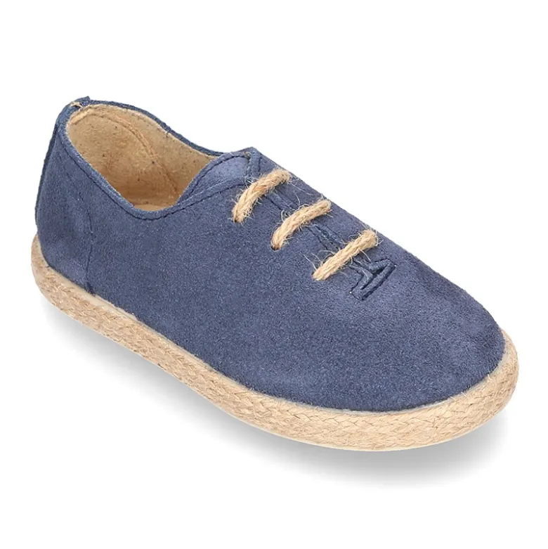Zapato o Alpargata niños tipo Blucher con cordones en serraje.