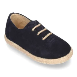 Zapato o Alpargata niños tipo Blucher con cordones en serraje.